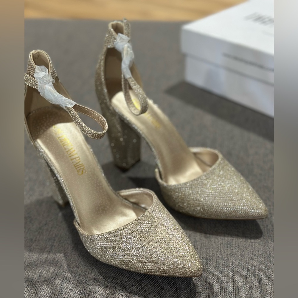 Dream Pairs Gold Glitter Heels for Special Occasions